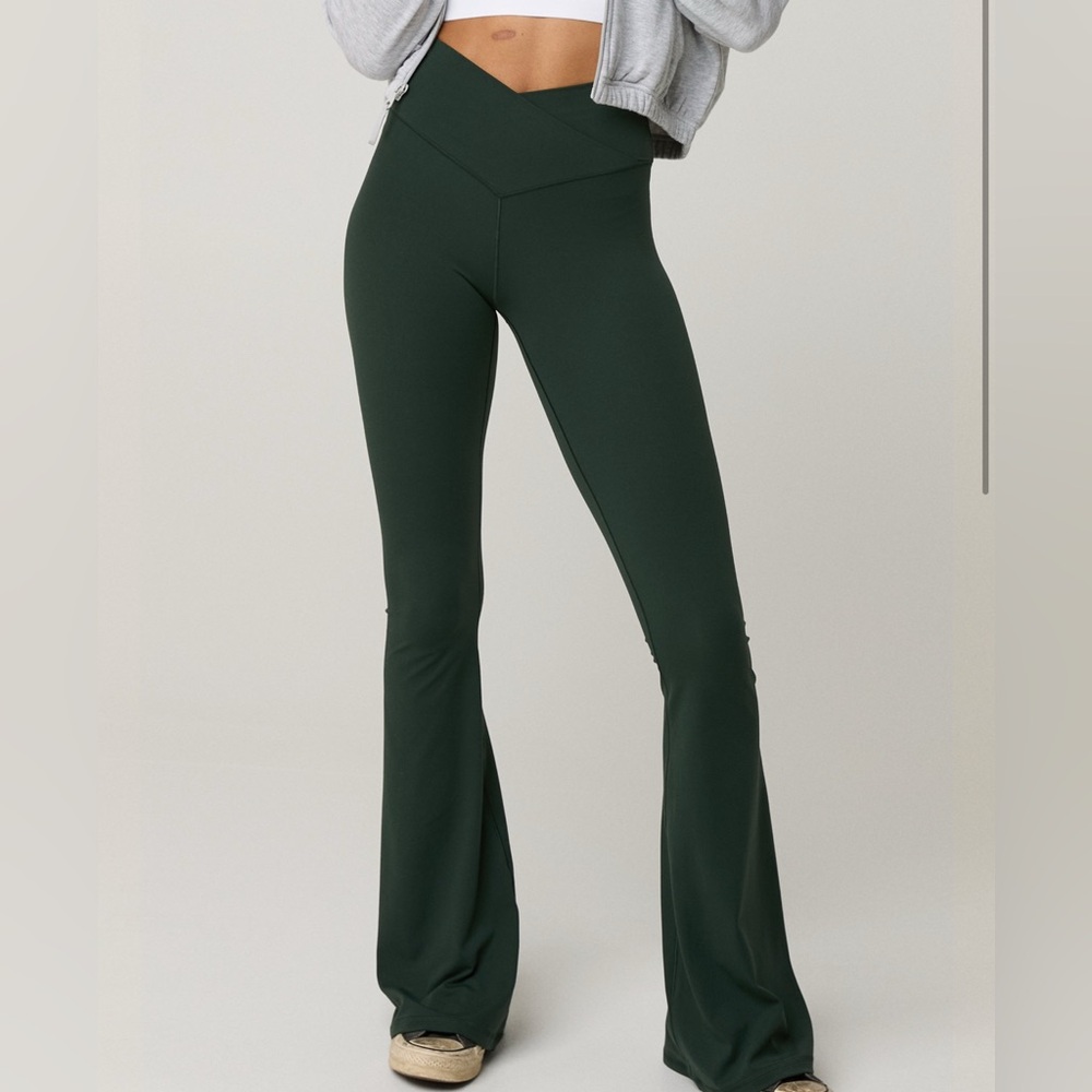 Aerie Dark Green ruffled Flared Leggings